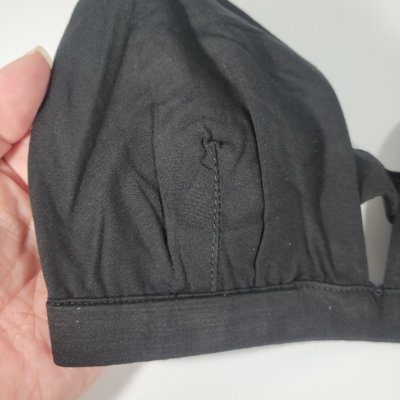 NWT Line & Dot basic black triangle bra size M - Picture 4 of 6